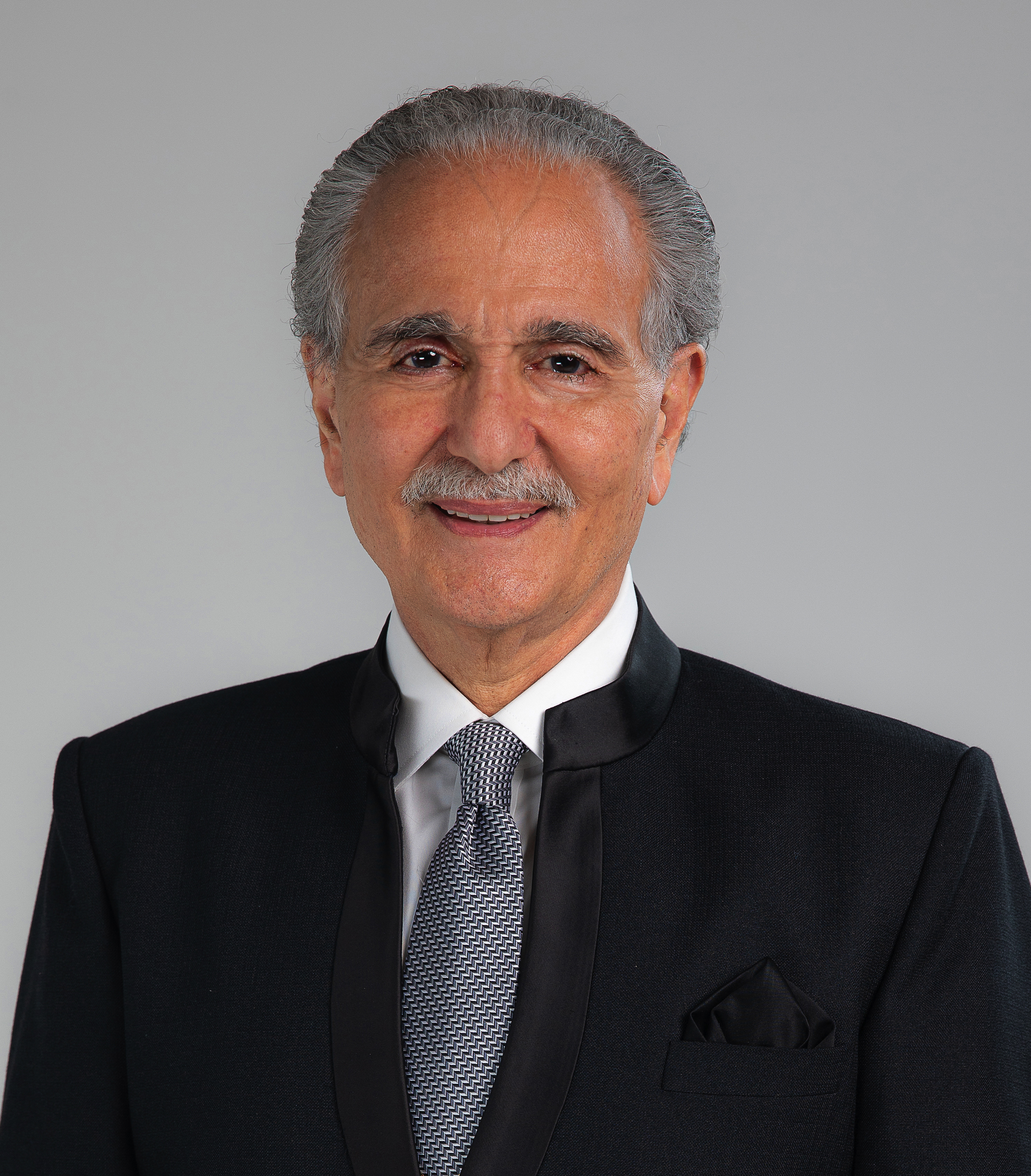 Dr. Joseph J Massad, DDS